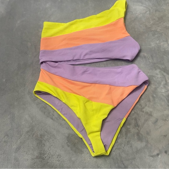 New! Beach Riot Joyce swimsuit purple colorblock 24485 - Picture 8 of 12